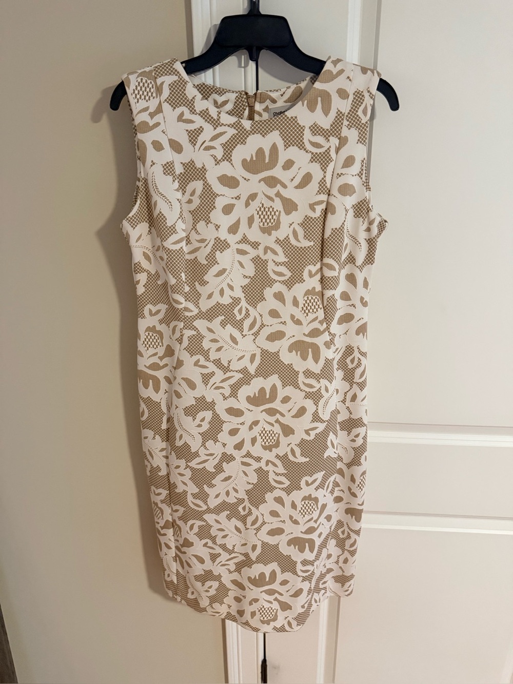 Shelby & Palmer Beige and White Floral Sheath Dress
